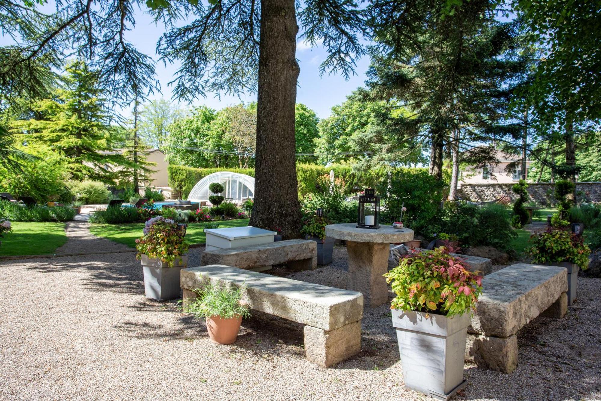 Gites Du Caylar - Chambres Et Appartments Le Caylar Exteriör bild