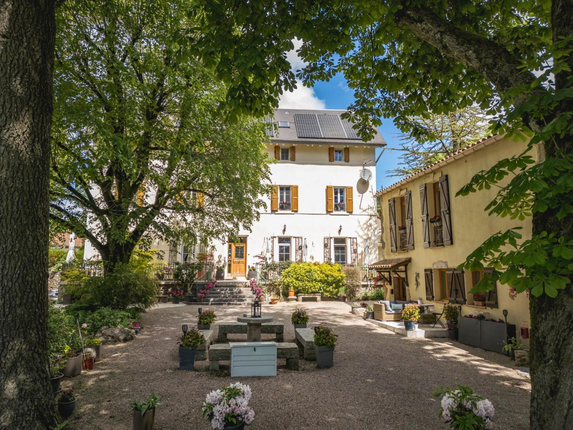 Gites Du Caylar - Chambres Et Appartments Le Caylar Exteriör bild